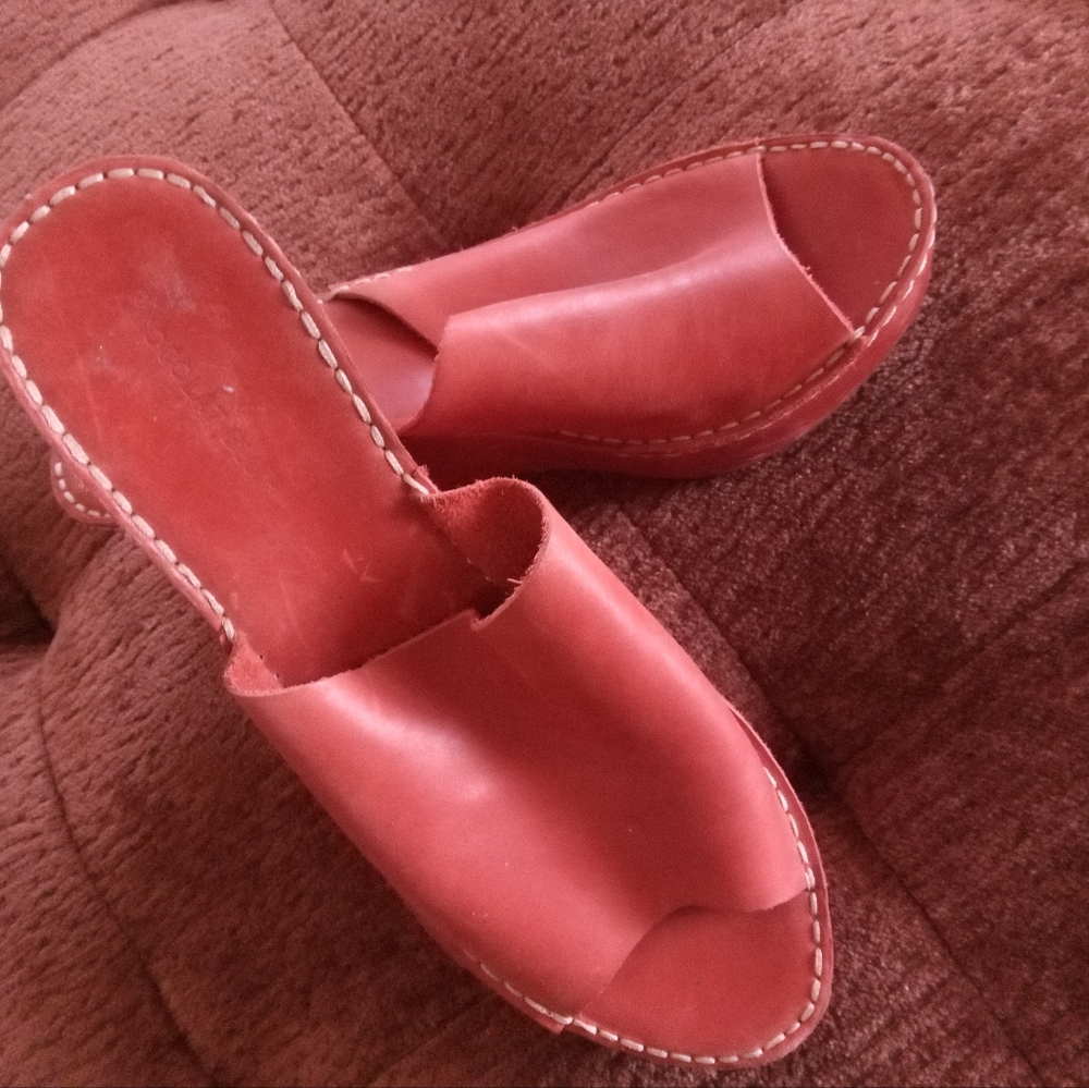 Chocolat Blu Coral Leather Sandals